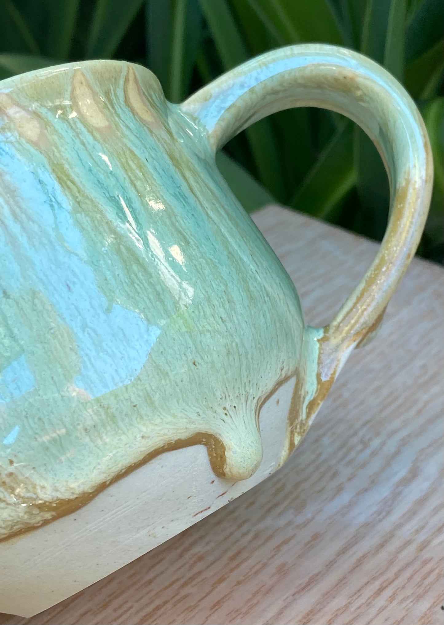 Seafoam Drippy Cup